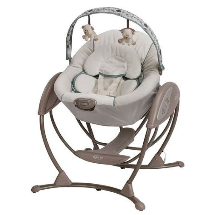 Can baby sleep in Graco Glider