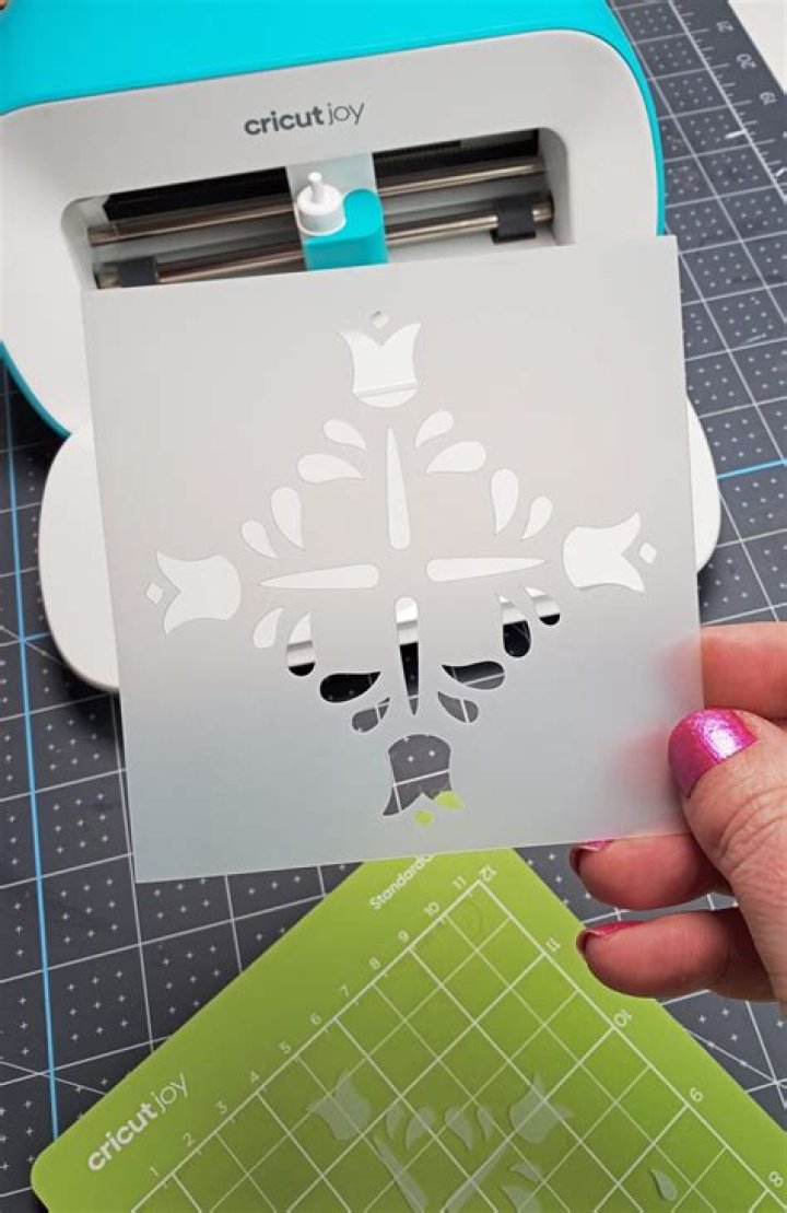 Can you use a Cricut to make stencils