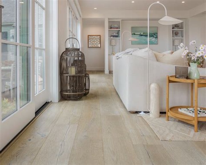 Does wide plank flooring make room look smaller