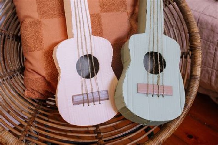 How do you make a homemade halo angel