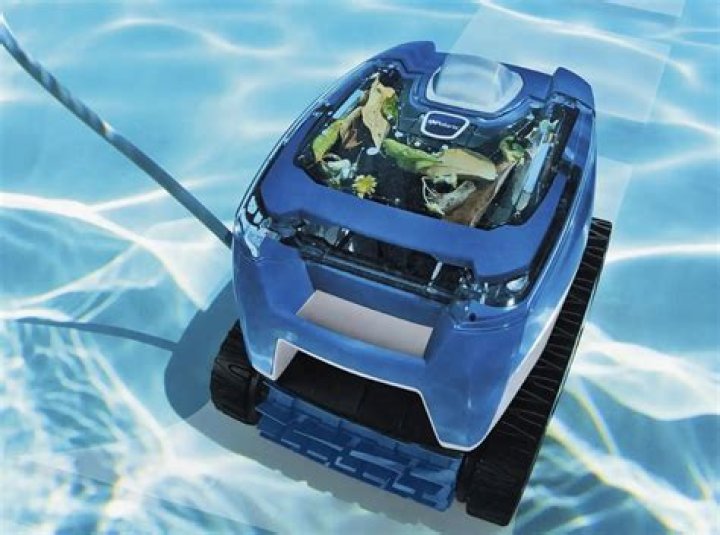 How does a Polaris 380 Pool Cleaner Work