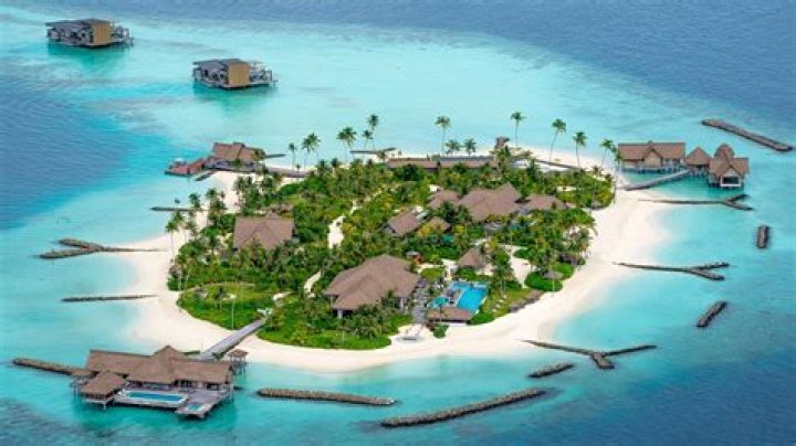How Far Is The Maldives From California