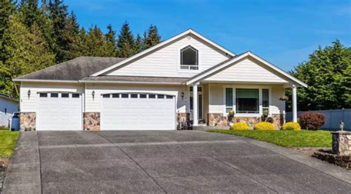 How wide is driveway