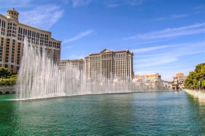 Question: When Does The Fountain At The Bellagio Go Off