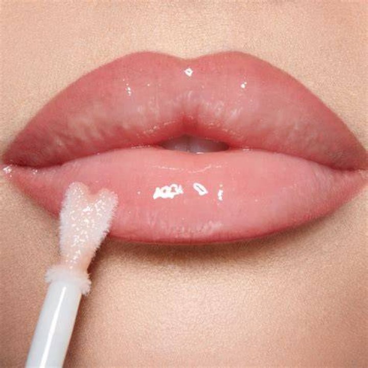 Quick Answer: Is Lip Gloss A Liquid For Air Travel