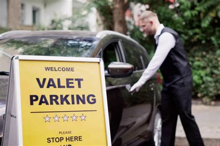 When To Tip Valet At Hotel